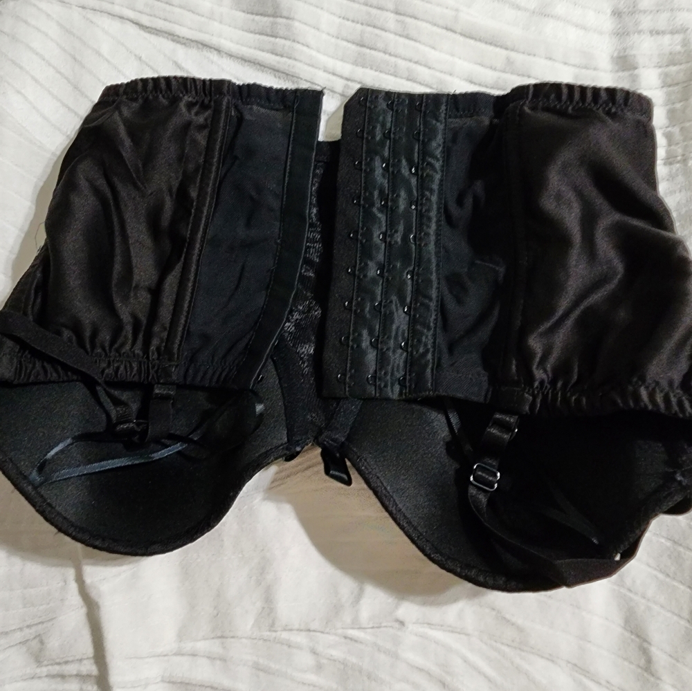 Top - Picture 2 of 2